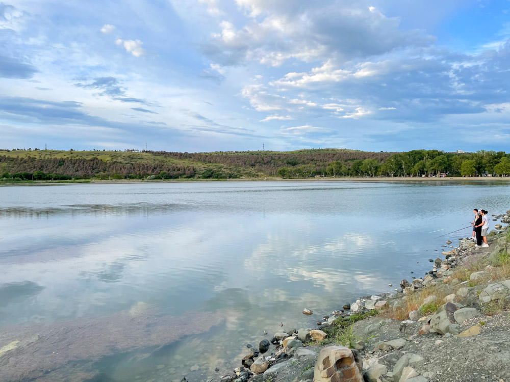 Fishing in Lisi lake