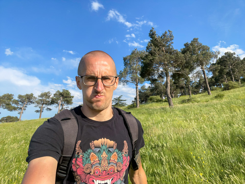 Its windy near the Tbilisi Sea