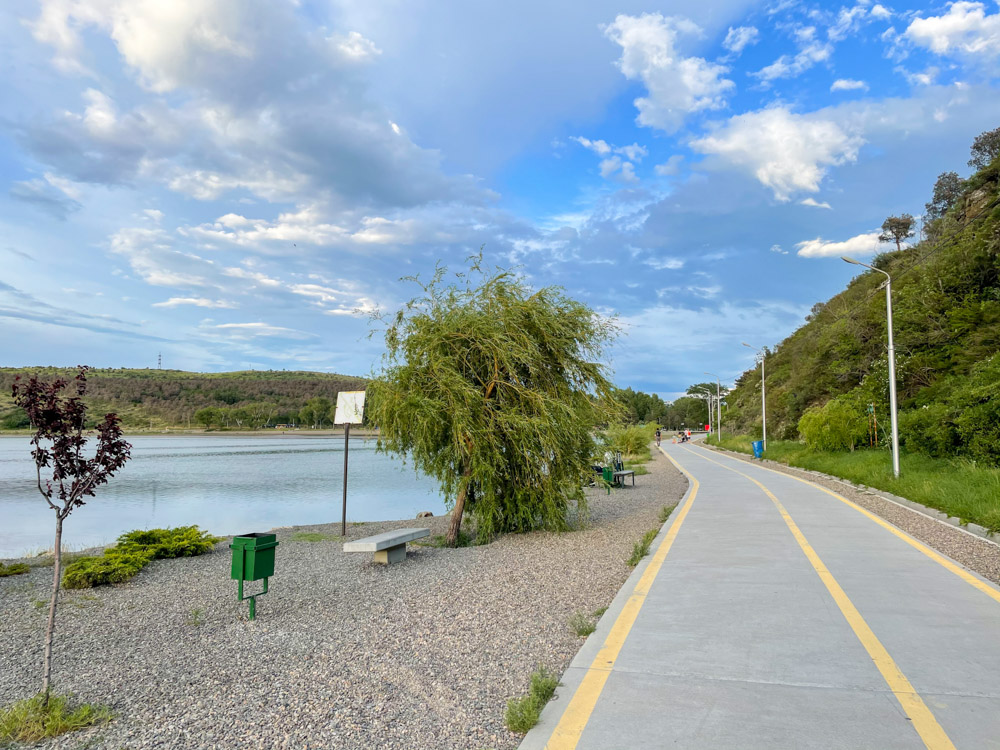 Walking around Lisi lake, Tbilisi