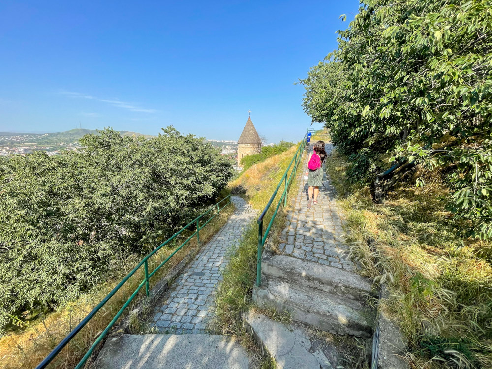 Walking to the Mother of Georgia on a sunny day